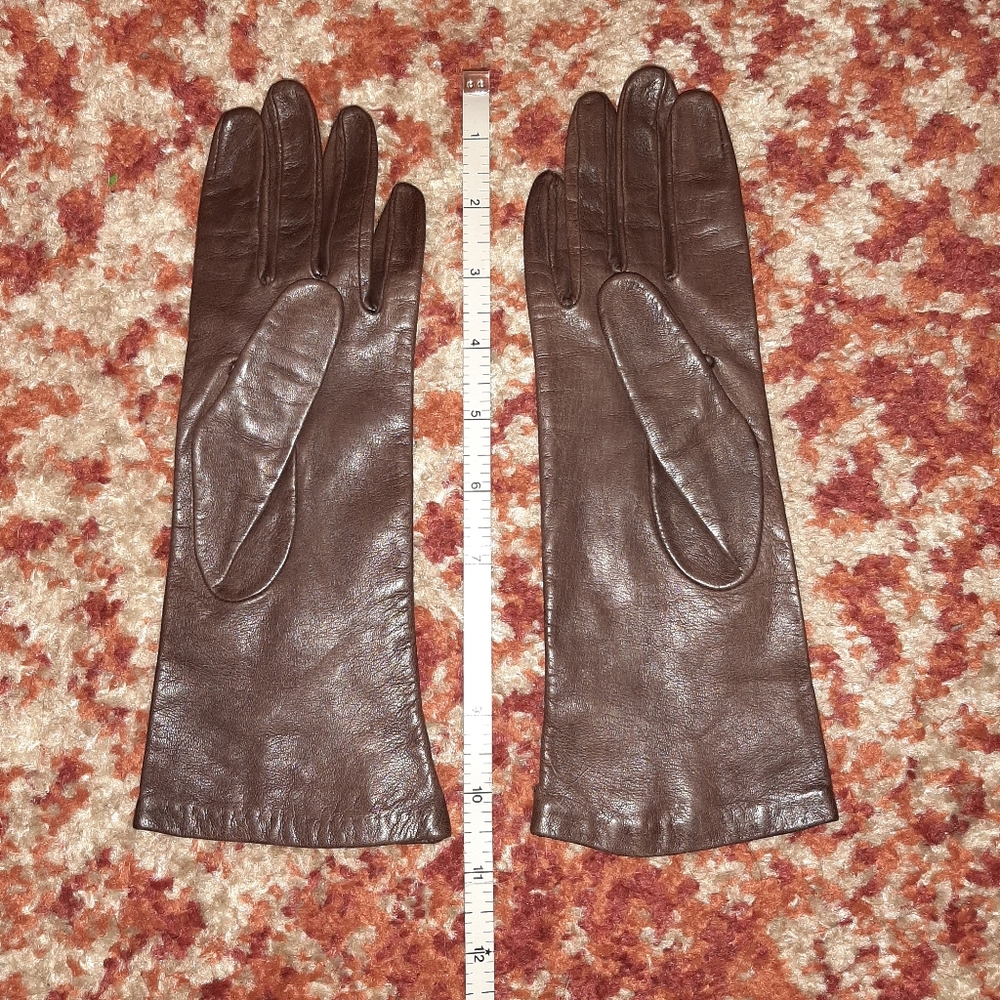 Leather brown gloves